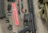 Volledige beginner set incl AEG en 2 pistols; CM16, Glock 17, TM HI CAPA
