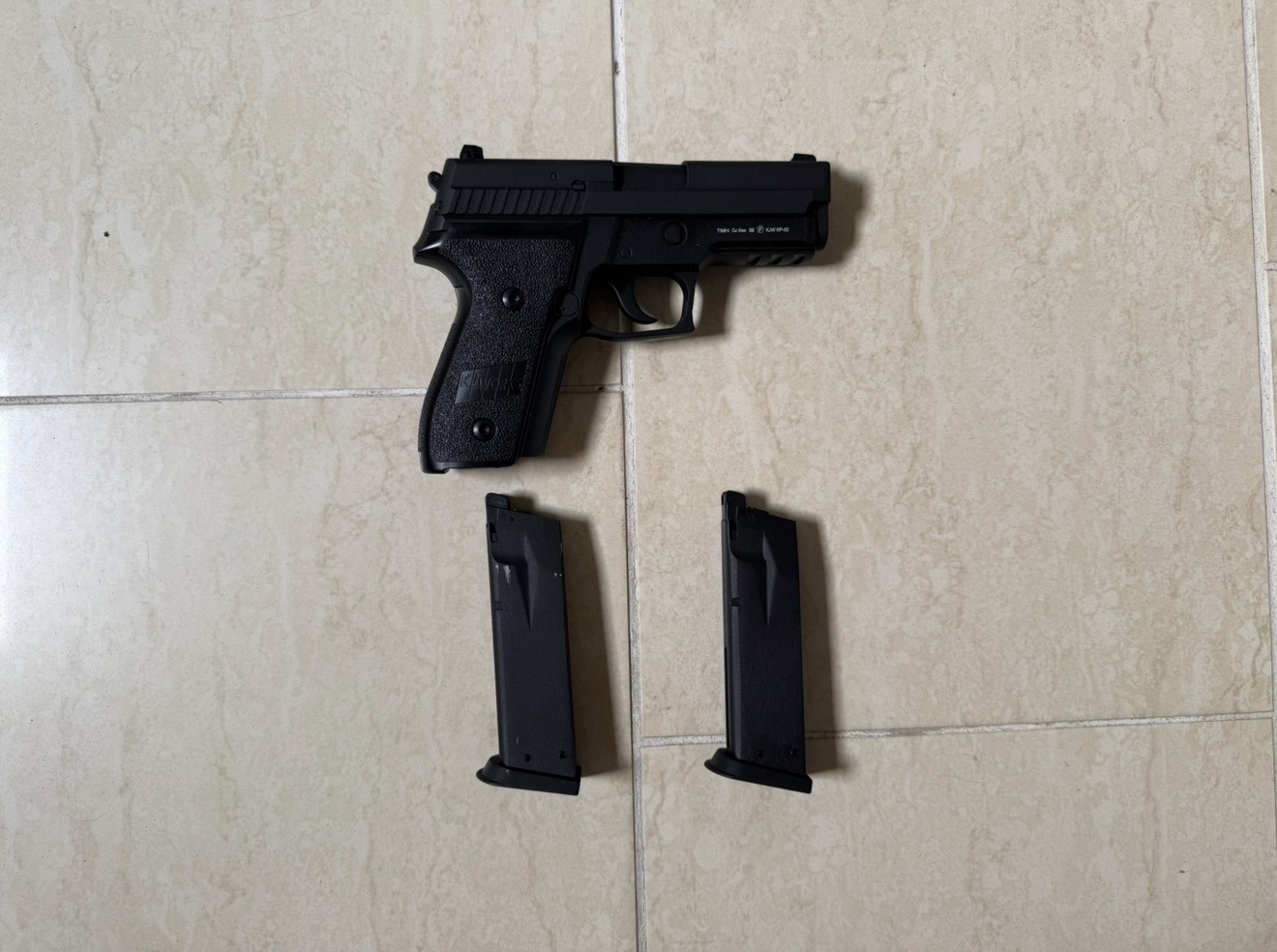 KJ WORKS KP-02 pistol replica