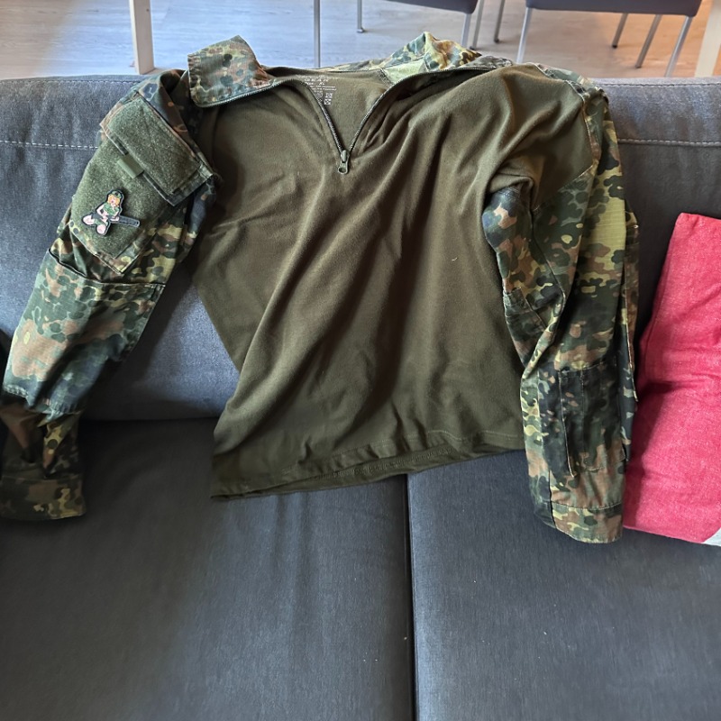 Airsoft trui en broek (invader gear maat xl)