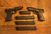 Set van 2 Glock handguns APS Shark Full Auto en Scorpion single shot